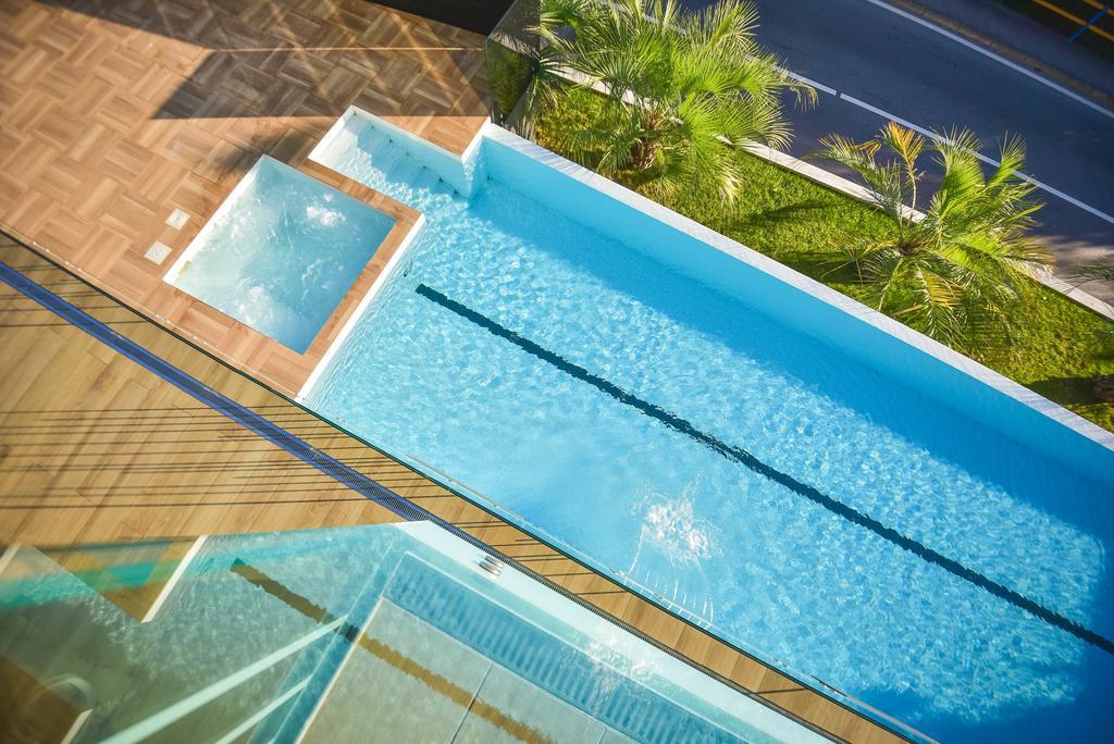 Deluxe Apartments אופטיה מראה חיצוני תמונה