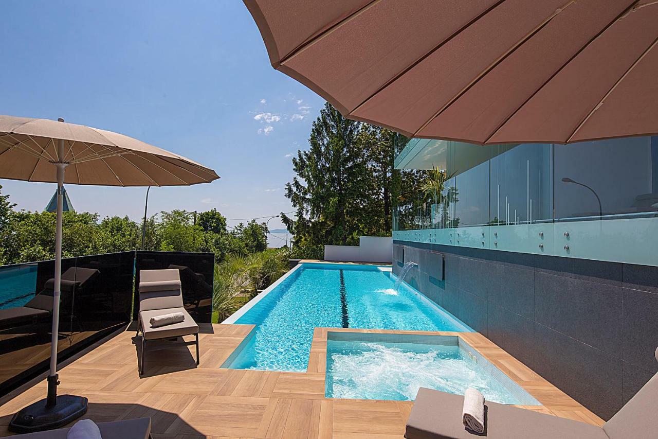 Deluxe Apartments אופטיה מראה חיצוני תמונה