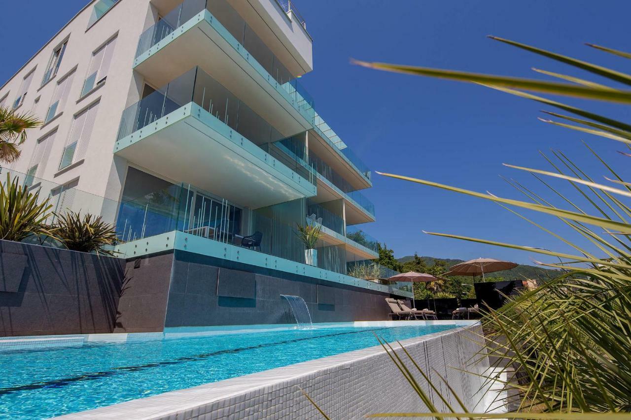 Deluxe Apartments אופטיה מראה חיצוני תמונה